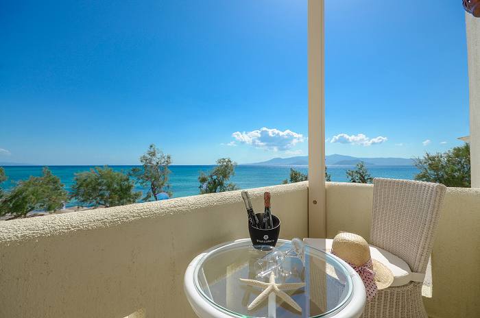 Beach Suites in Naxos Agia Anna