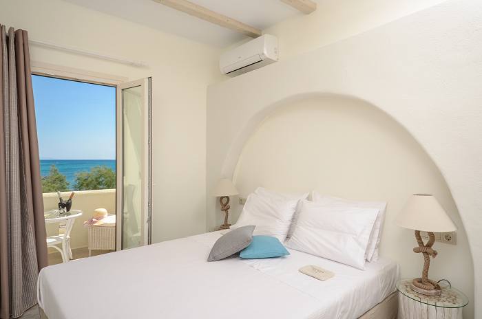Beach Suites in Naxos Agia Anna